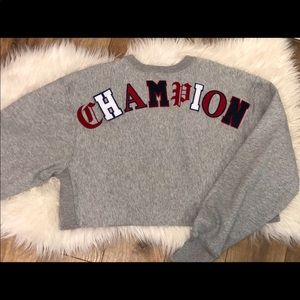 Oversized cropped Champion sweatshirt